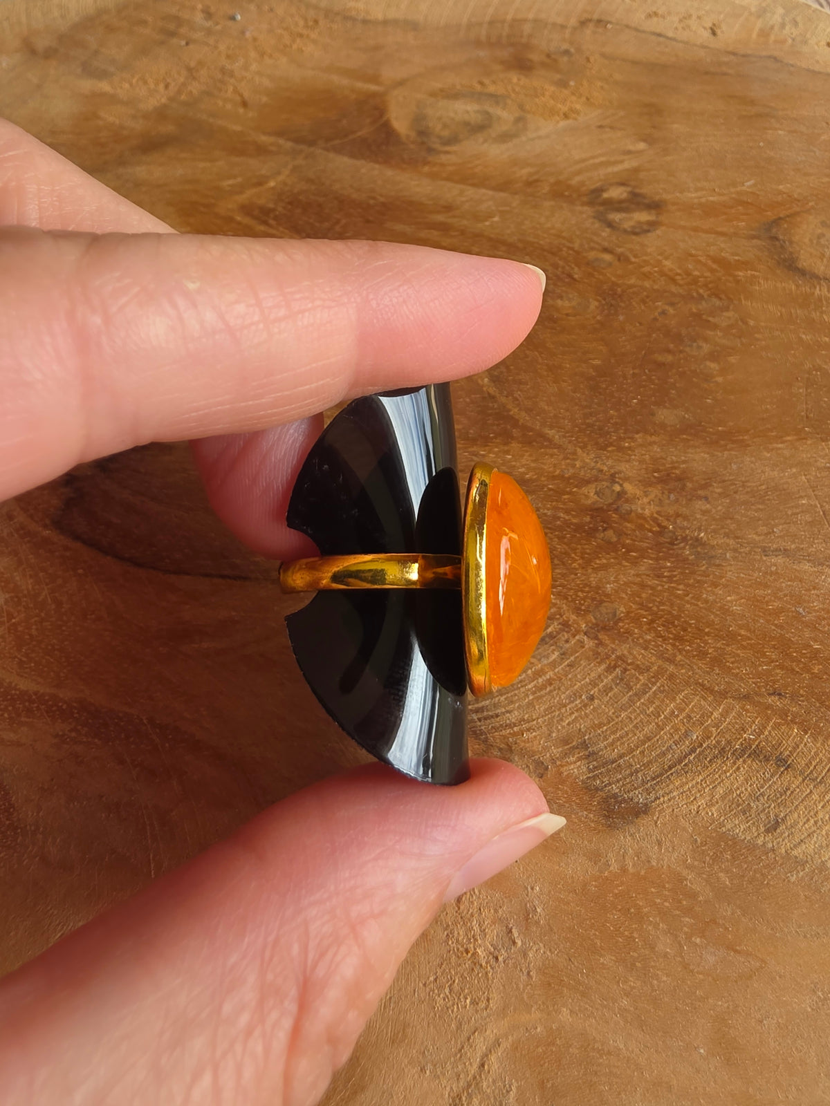 Bague grande ronde Plumeaux orange plaqué or