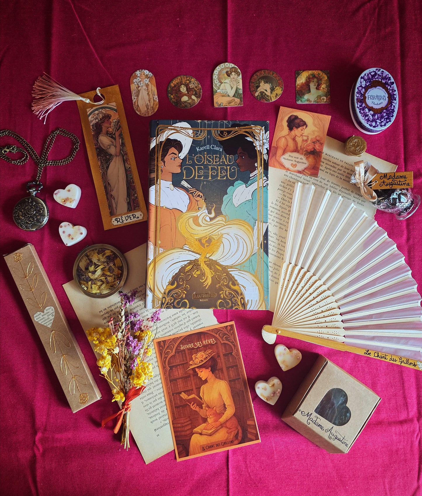 Box Grillon Deluxe (Adulte) Madame Augustine (PRÉ-COMMANDE)
