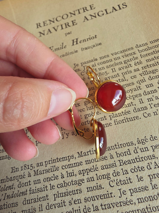 Boucles dormeuse Agate rouge plaqué or