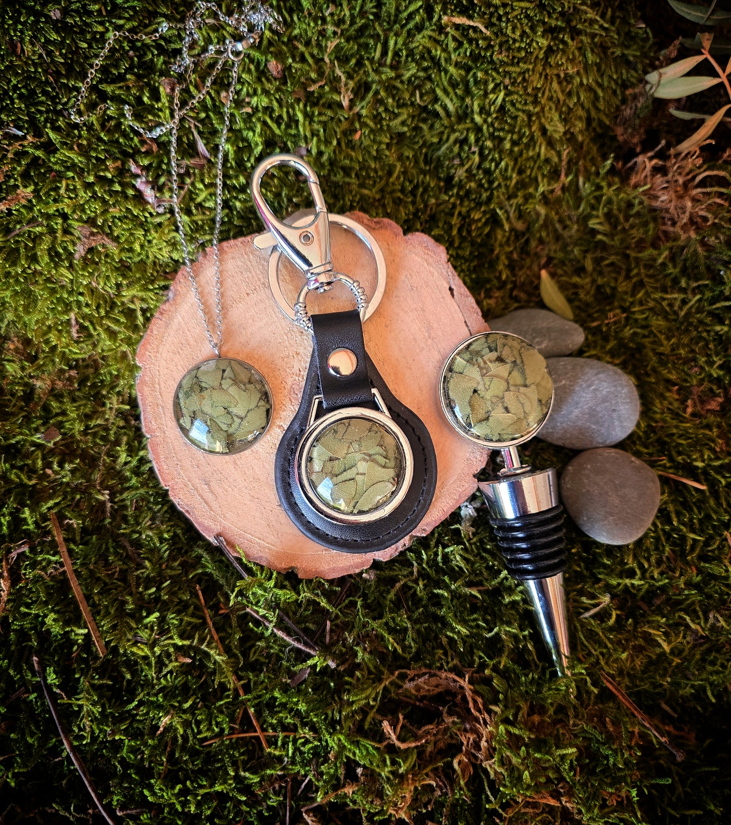 Médaillon sautoir eucalyptus