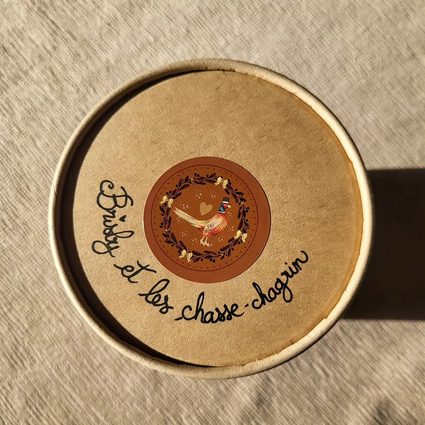 Boule de noël "Brisby et les Chasse-chagrin"