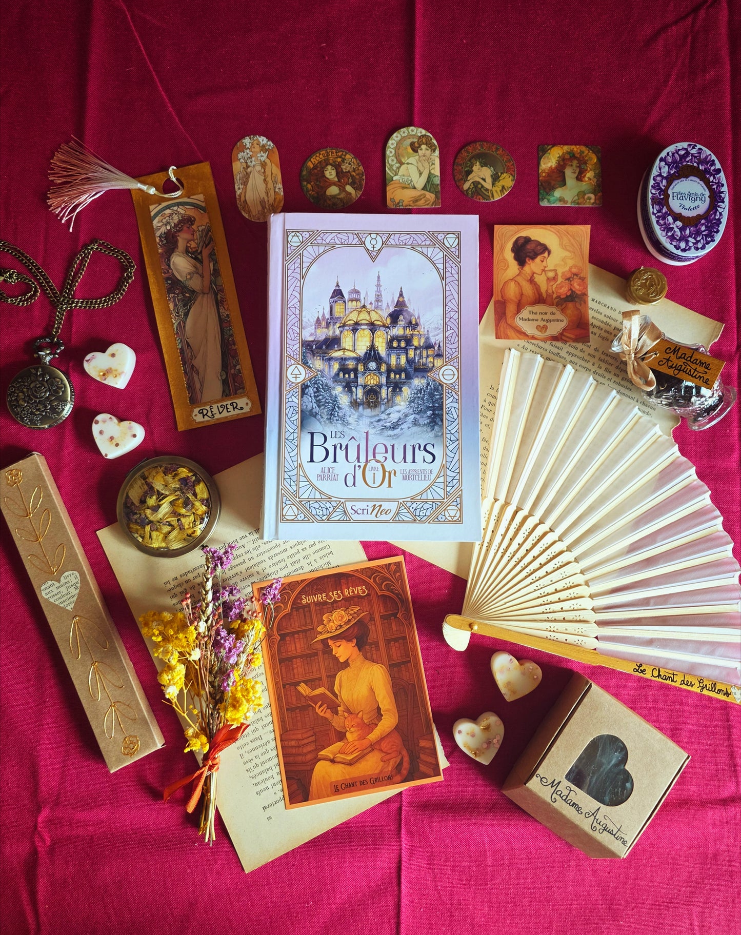 Box Grillon Deluxe (Adulte) Madame Augustine (PRÉ-COMMANDE)