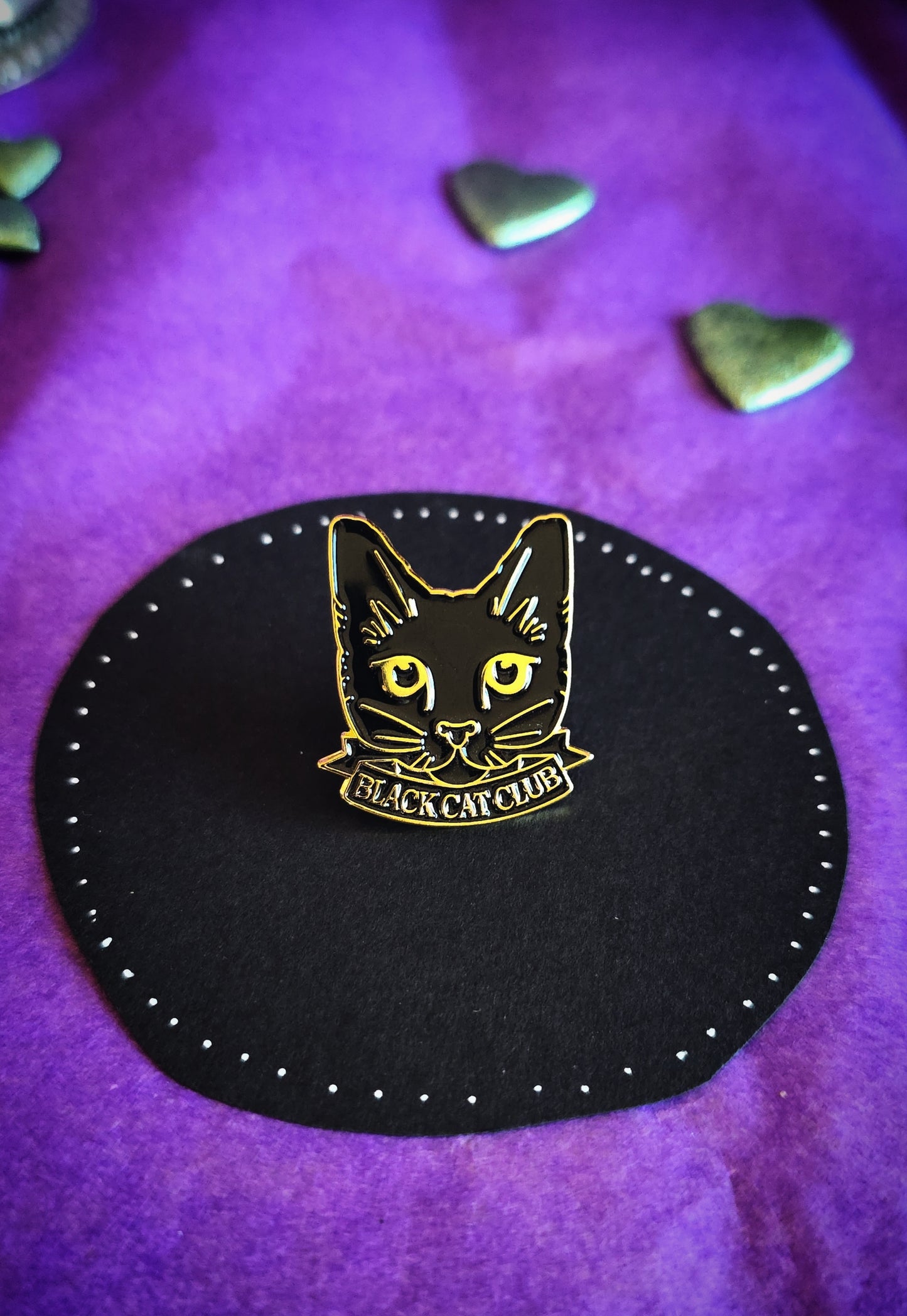 Pin's Black Cat