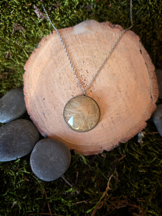 Médaillon sautoir Plumeau de Mamie Alice